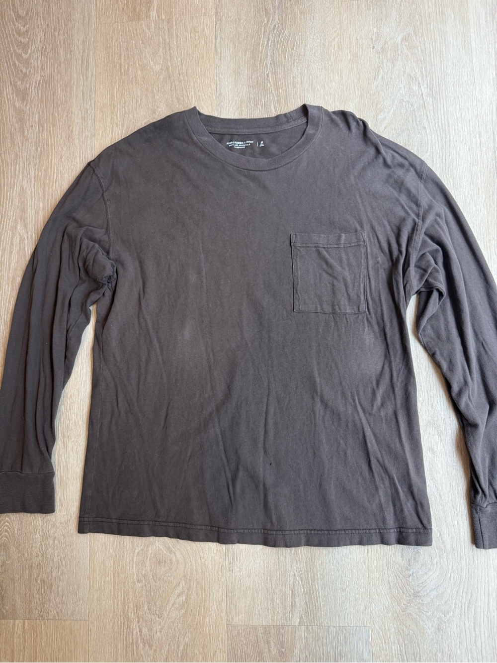 Abercrombie & Fitch Soft A&F Essentials Oversized Brown Long-Sleeve Pocket Tee